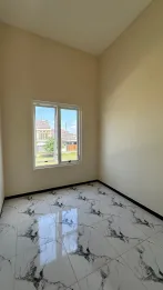 RUMAH 2 LANTAI 600 JUTA AN LOKASI DI SUKUN