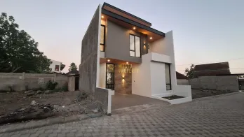 RUMAH 2 LANTAI MODERN DEKAT AL AZHAR CAIRO – NGAGLIK, SLEMAN