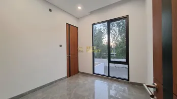 RUMAH 2 LANTAI MODERN DEKAT AL AZHAR CAIRO – NGAGLIK, SLEMAN