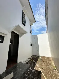 RUMAH BARU AMERIICA CLASSIC FULL FURNISH DI KOTA MALANG - HARGA 900 JT