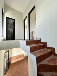 RUMAH BARU AMERIICA CLASSIC FULL FURNISH DI KOTA MALANG - HARGA 900 JT