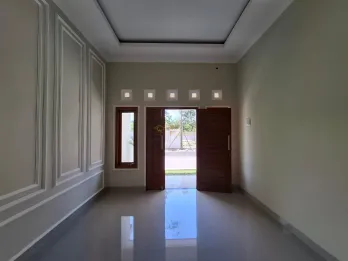 RUMAH BARU DALAM CLUSTER DI KALASAN, SLEMAN – SIAP HUNI DAN NYAMAN!