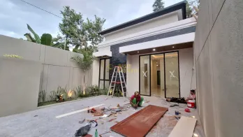 RUMAH BARU MODERN – 8 MENIT KE KAMPUS UII JOGJA