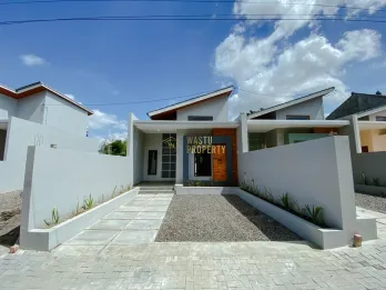 RUMAH BARU SIAP HUNI HANYA 6 MENIT KE SEKOLAH DAN RUMAH SAKIT