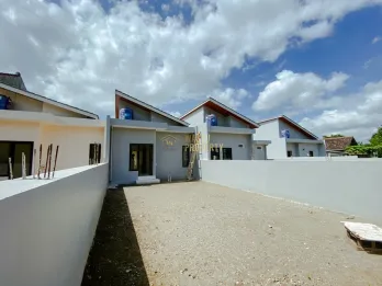 RUMAH BARU SIAP HUNI HANYA 6 MENIT KE SEKOLAH DAN RUMAH SAKIT