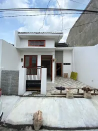 RUMAH BARU SIAP HUNI LOKASI DI SAWOJAJAR 1