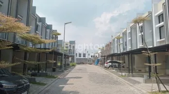 RUMAH FULL FURNISH DEKAT KAMPUS BINUS DAN PLAZA ARAYA