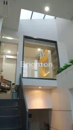 RUMAH FULL FURNISH DEKAT KAMPUS BINUS DAN PLAZA ARAYA