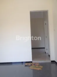 RUMAH 2 LANTAI POSISI HOOK 2 LANTAI DEKAT SOEKARNO HATTA MALANG