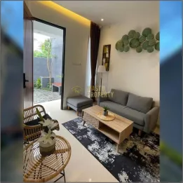 RUMAH KONTEMPORER, 2 LT DI NGAGLIK, DEKAT UII