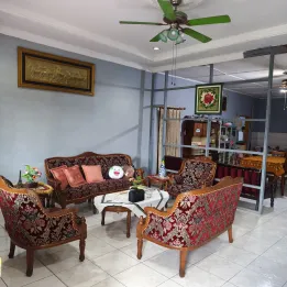 RUMAH LUAS & UNIK POSISI HOOK – JL. BRIGJEND KATAMSO, MEDAN MAIMUN