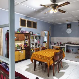 RUMAH LUAS & UNIK POSISI HOOK – JL. BRIGJEND KATAMSO, MEDAN MAIMUN