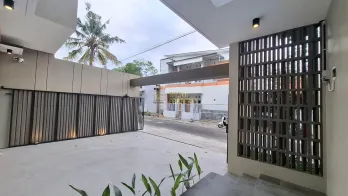 RUMAH MEWAH EKSKLUSIF AKSES MUDAH FULL FURNISHED