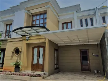 RUMAH MEWAH READY DI LENTENG AGUNG JAKSEL –