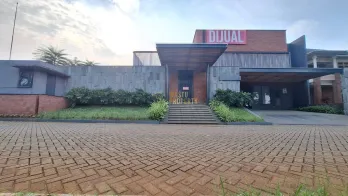 RUMAH MEWAH SIAP HUNI DI DALAM CLUSTER TANGERANG SELATAN