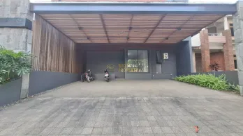 RUMAH MEWAH SIAP HUNI DI DALAM CLUSTER TANGERANG SELATAN