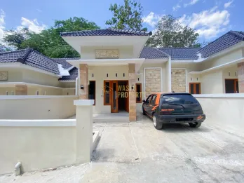 RUMAH MINIMALIS MURAH DI CLUSTER ASRI MOYUDAN, SLEMAN