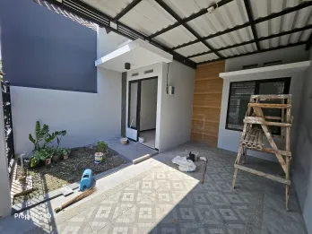 RUMAH MODERN DI KARANGPLOSO - HARGA 388 JUTA