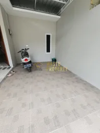 RUMAH MODERN MINIMALIS SIAP HUNI DI MOYUDAN, DEKAT JALAN GODEAN