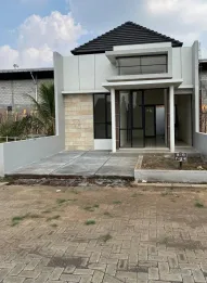 RUMAH MODERN MURAH MINIMALIS DEKAT SMKN 9 MALANG KOTA