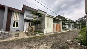 RUMAH MODERN MURAH MINIMALIS DEKAT SMKN 9 MALANG KOTA