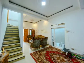 RUMAH MODERN TANAH LUAS DI WEDOMARTANI – HARGA MENARIK!