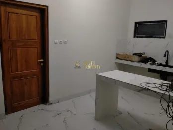 RUMAH MODERN TIPE BESAR DI KALASAN FREE AC, WATER HEATER,CCTV,KOMPOR TANAM