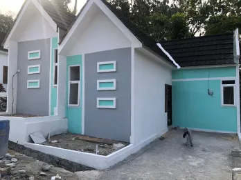 RUMAH MURAH 100 JUTAAN DI WATES! DEKAT PUSAT KOTA!