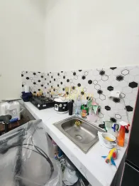 RUMAH NYAMAN SIAP HUNI DEKAT PASAR DAN SEKOLAH