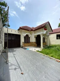 RUMAH SECOND MEWAH DI CANDI MENDUT - HARGA 1,850M