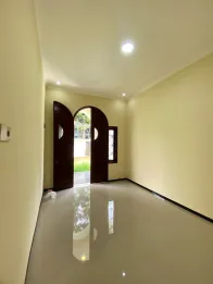 RUMAH SECOND MEWAH DI CANDI MENDUT - HARGA 1,850M