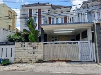 RUMAH SECOND MODERND DI CILIWUNG FULL FURNISH - HARGA 2M