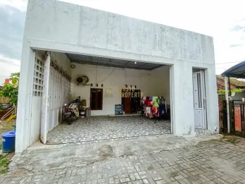 RUMAH SECOND SIAP HUNI DI POTORONO – AKSES MUDAH KE KOTA JOGJA