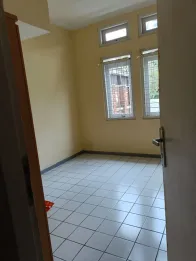 Rumah 3 KT 2 KM Dengan Carport di Arcamanik Bandung