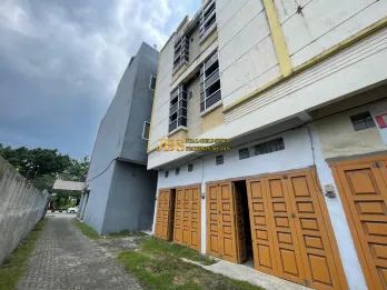 Rumah 3 Tingkat Dijual di Komplek Krakatau Platinum Point Jalan Krakatau