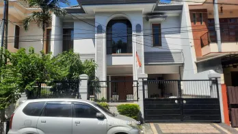 Rumah Babatan Pratama Depan Taman Surabaya Barat