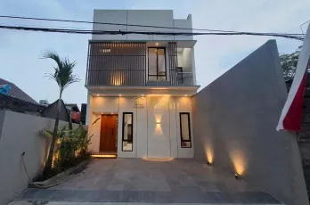 Rumah Baru Minimalis, 5 Menit ke Hartono Mall,