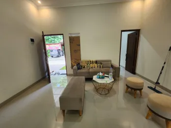 Rumah Cantik Siap Huni di Sleman — Desain Modern, Bangunan Terawat