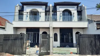 Rumah Dekat RSUD dr. Soetomo Surabaya di Manyar Tirto