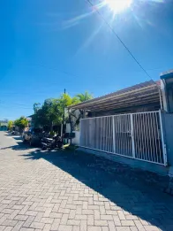Rumah Dijual di Perum Nirwana Eksekutif Rungkut Surabaya
