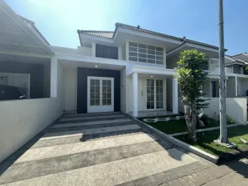 Rumah Eksklusif 8x15 Free Furniture di Pandaan,