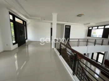 Rumah Mewah di Perumahan Elit Dieng Malang Kota GMK01633