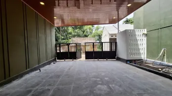 Rumah Modern Siap Huni di Kenayan, Hanya Selangkah dari Sekolah Budi Mulia