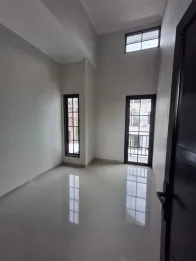 Rumah desain modern minimalis berada di daerah strategis Kota Malang