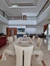 Rumah mewah dilengkapi klam renang di kuningan jakarta