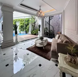 Rumah mewah elegan siap huni di pondok indah
