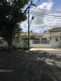Rumah tua hitun tanah di kemang jakarta selatan