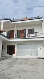 Sewa Ruko 2 Lantai 5×5 Parkir Luas Narakusuma Denpasar Timur