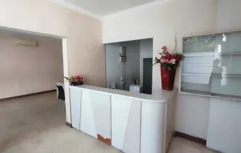 Sewa Tempat Usaha di Raya Kertajaya Indah Kota Surabaya Siap Pakai