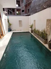 Sewa Villa Cantik Mewah Full Furnished 3 Lantai 4 Kamar Taman Mumbul Nusa D